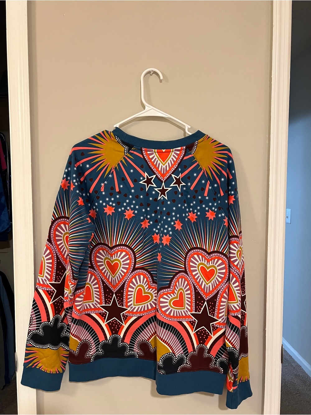 Boden Rosa printed crew sweatshirt, with Red and Pink starburst heart Print - Picture 2 of 3